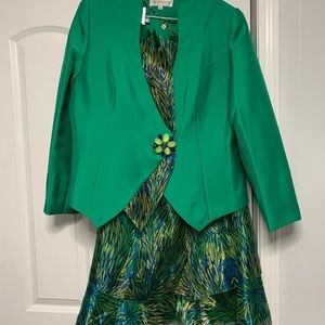 Nice gorgeous blue and green 3 pc skirt suit